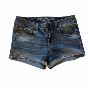 ☀️American Eagle Shortie Shorts Size 6 Stretch